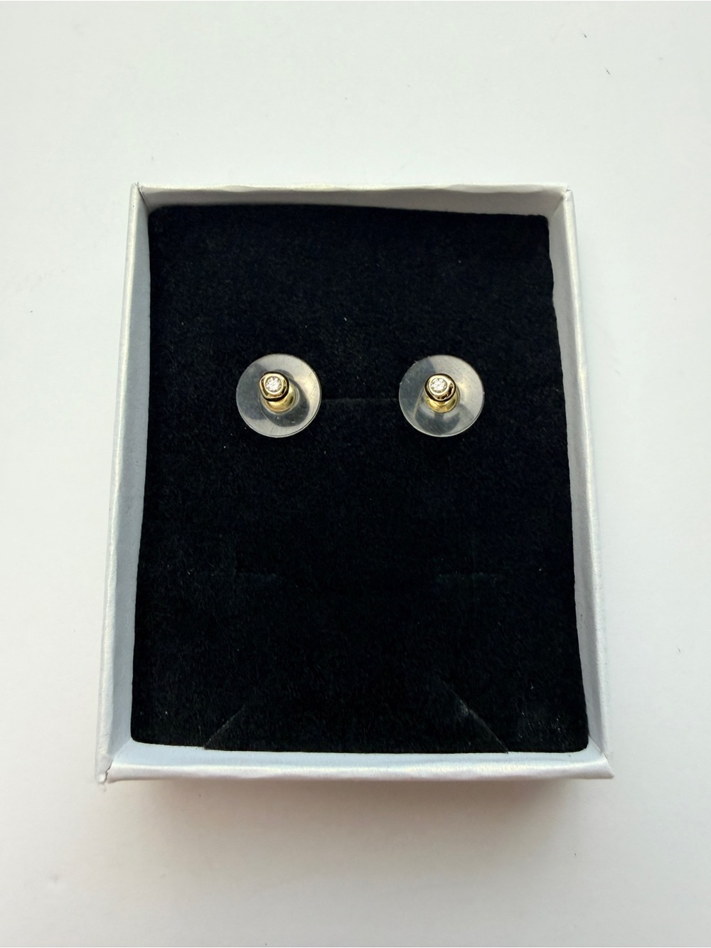 Kendra Scott Gold Tone Crystal Stud Earrings Minimalist Round Earrings Jewlery